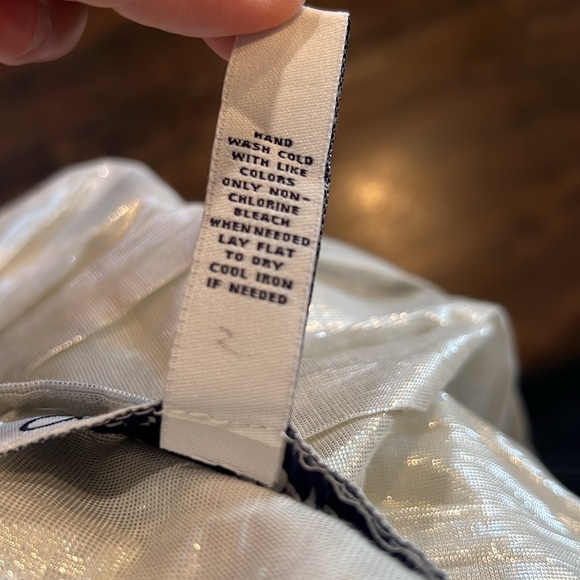 Aeropostale mini skirt silver metallic size 3 3/$20 - Picture 7 of 7